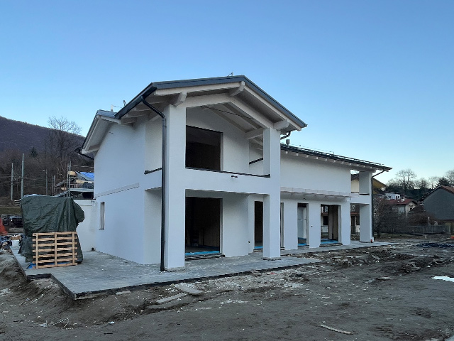 Costruzione casa in legno Mergozzo Verbania Kager Italia